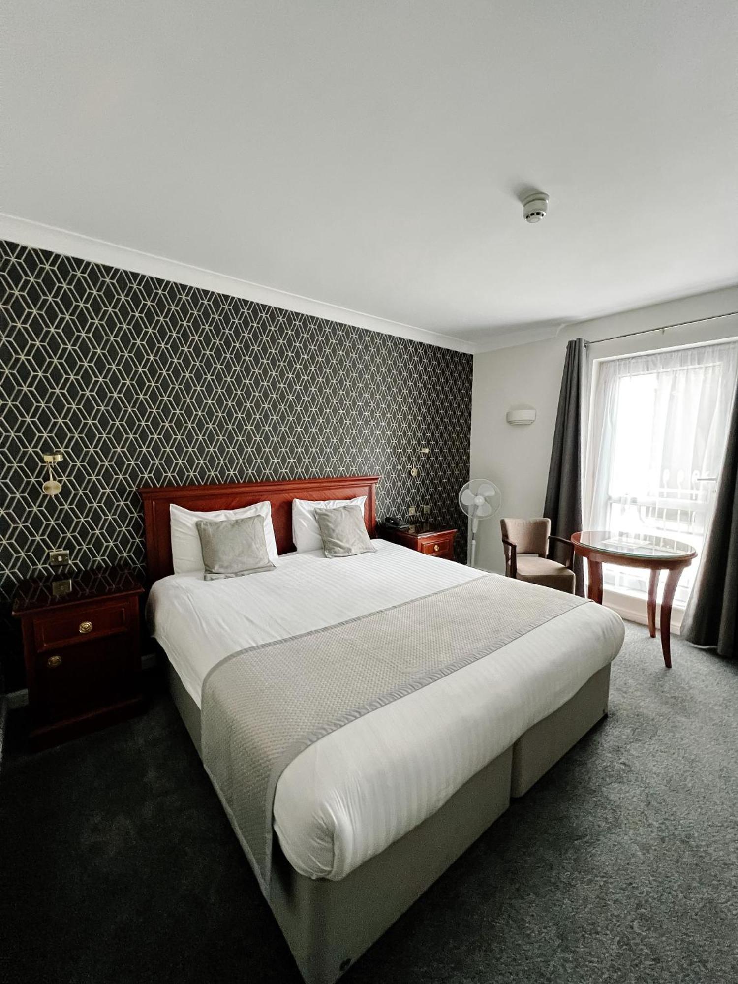 Manor Of Groves Hotel, Golf & Health Club Sawbridgeworth Ngoại thất bức ảnh