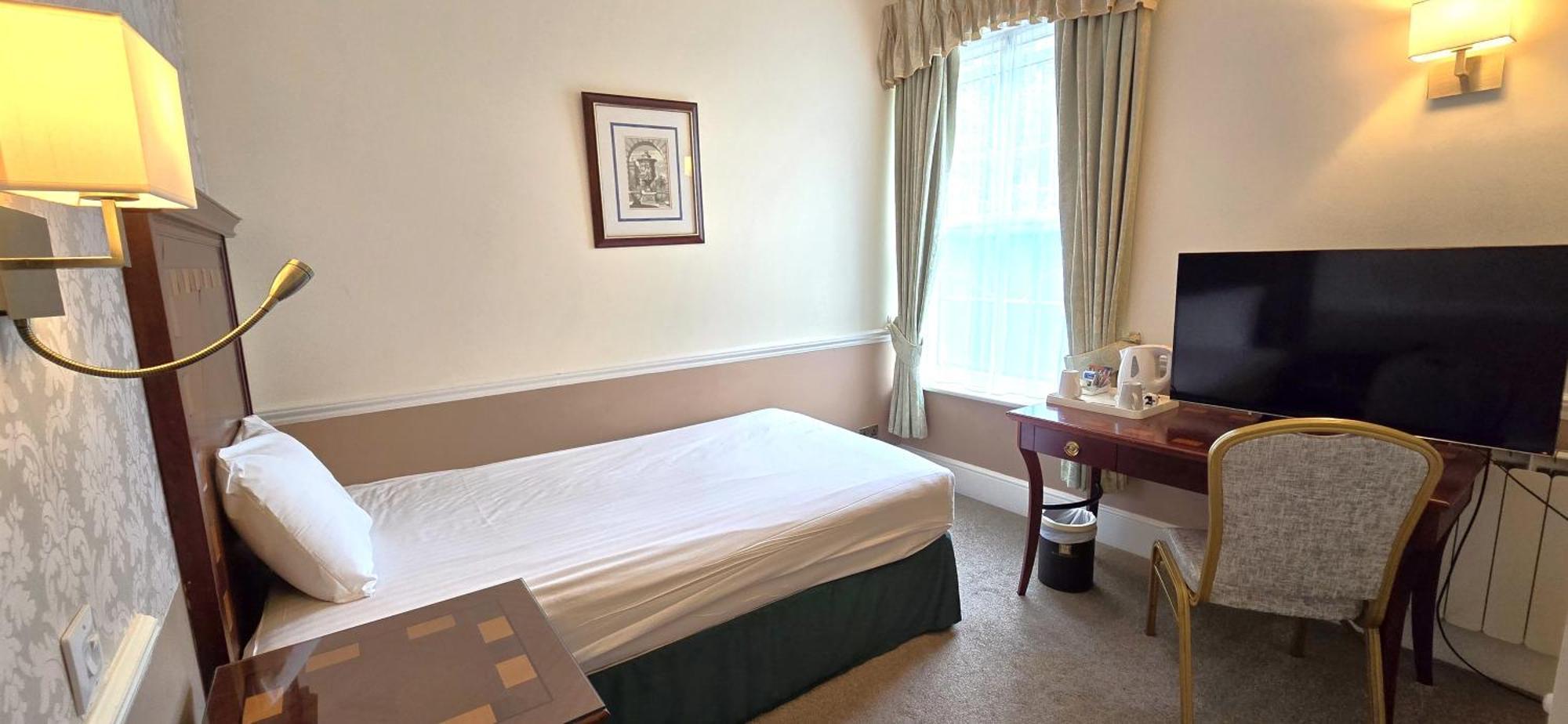 Manor Of Groves Hotel, Golf & Health Club Sawbridgeworth Ngoại thất bức ảnh